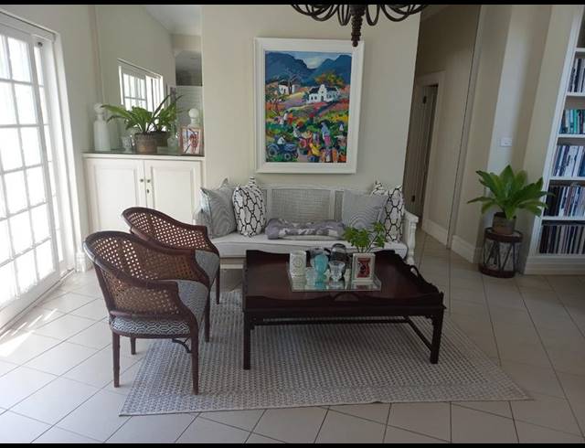 4 BEDROOM HOUSE FOR SALE IN UMHLANGA CENTRAL